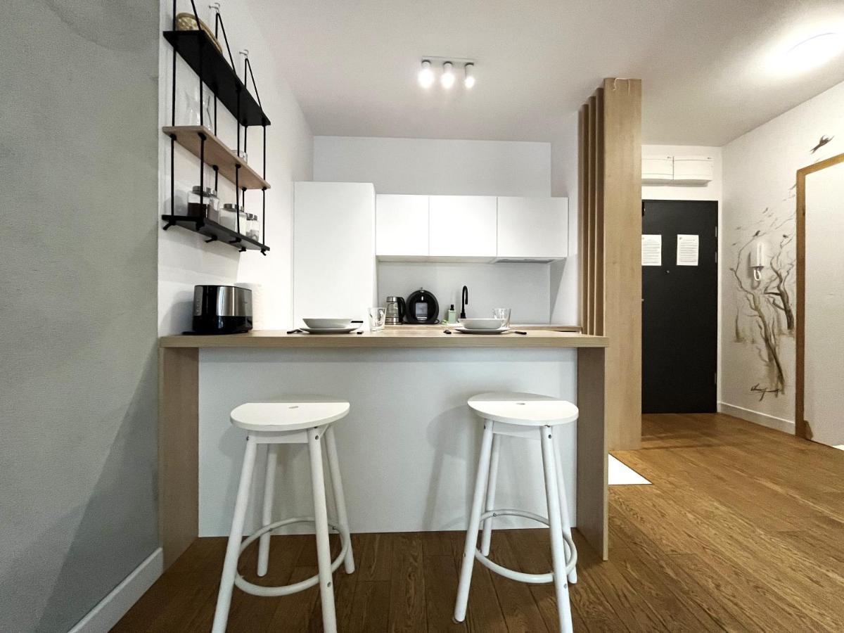 Mieszczanska Apartment ~ Self Check-In 24H ~Parking And Lift วรอตซวาฟ ภายนอก รูปภาพ